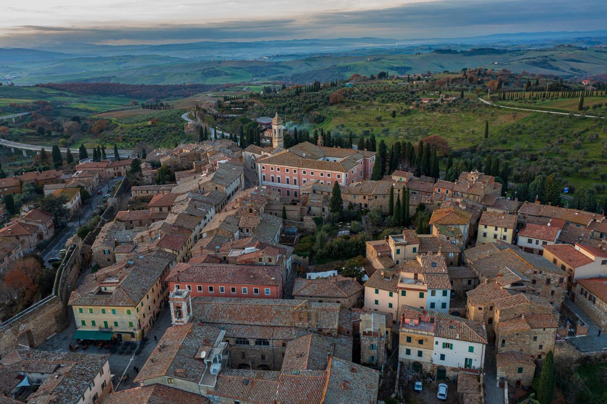 Borgo Medievale San Quirico D'Orcia B&B - Capitano Collection - Albergo Diffuso Exterior photo