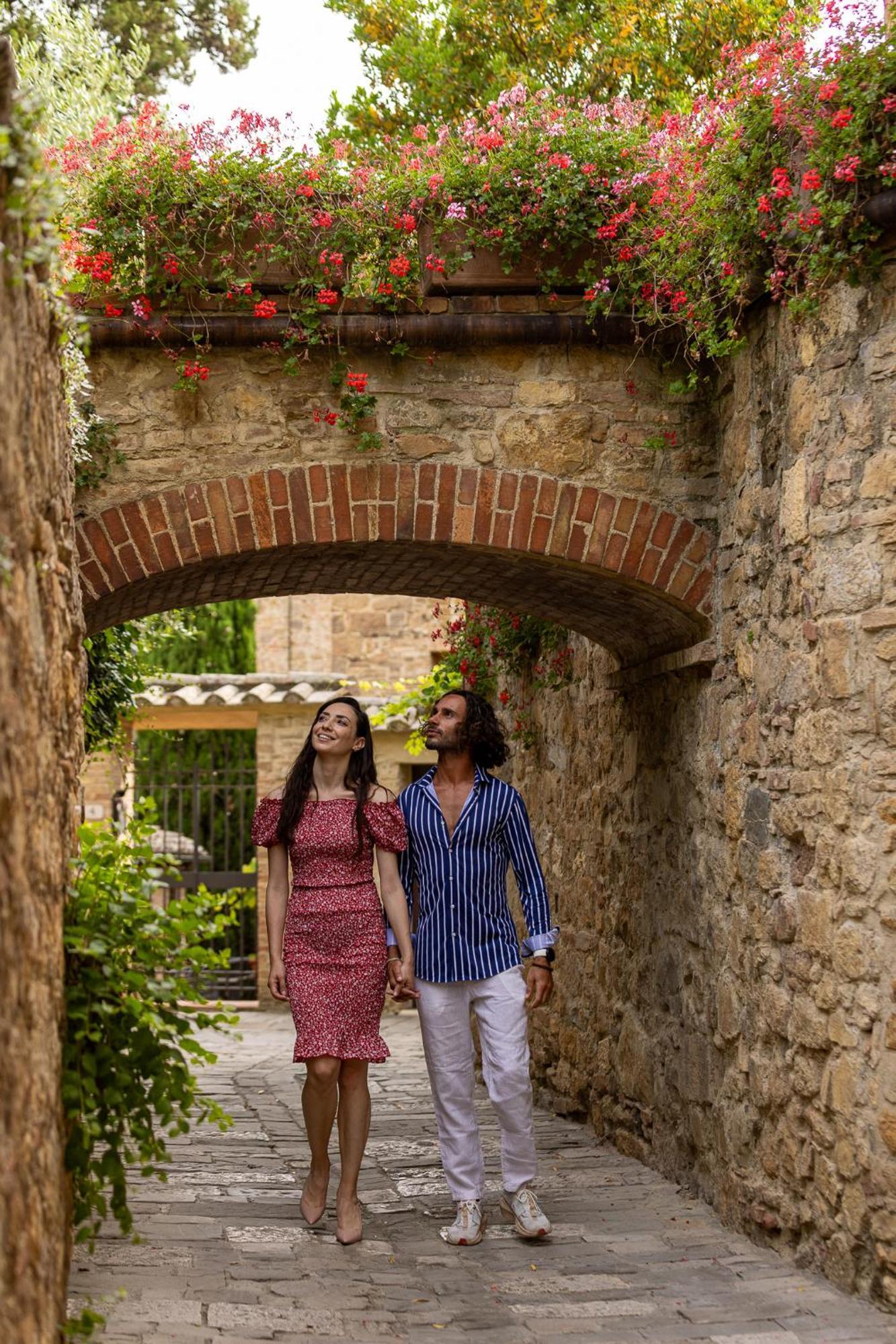 Borgo Medievale San Quirico D'Orcia B&B - Capitano Collection - Albergo Diffuso Exterior photo